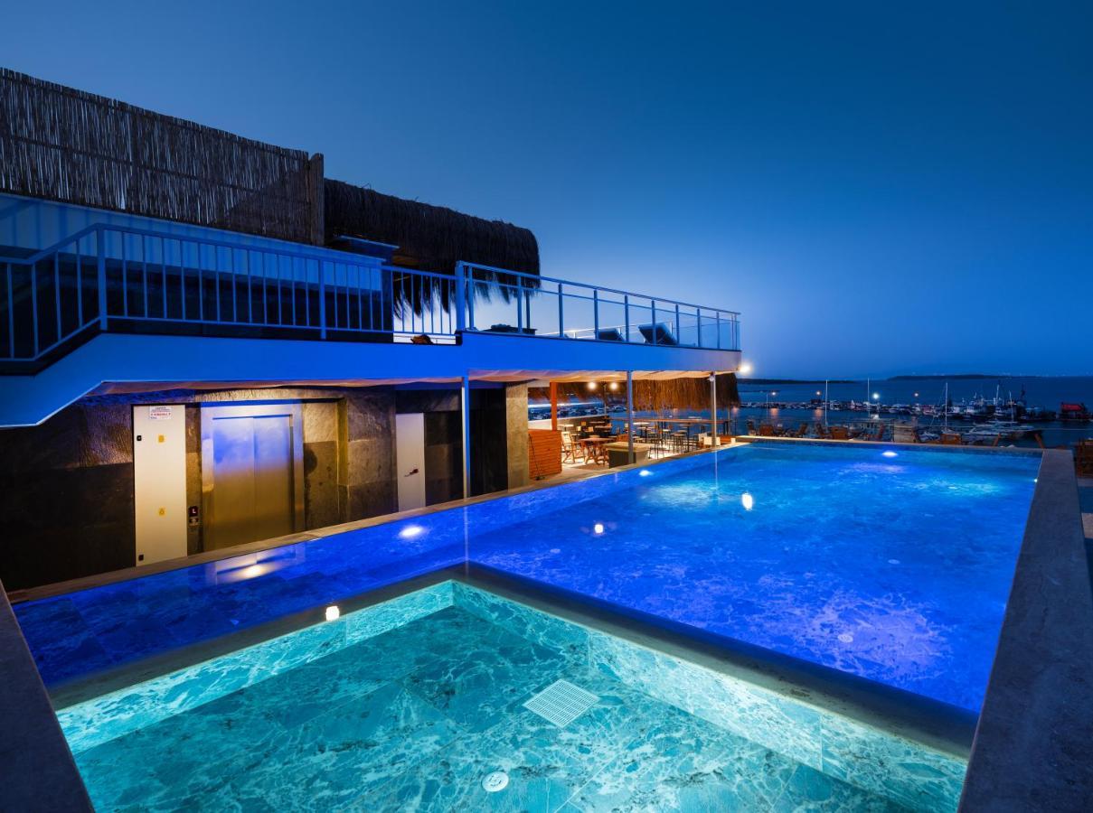 Ma-Si Urla Hotel Exteriör bild