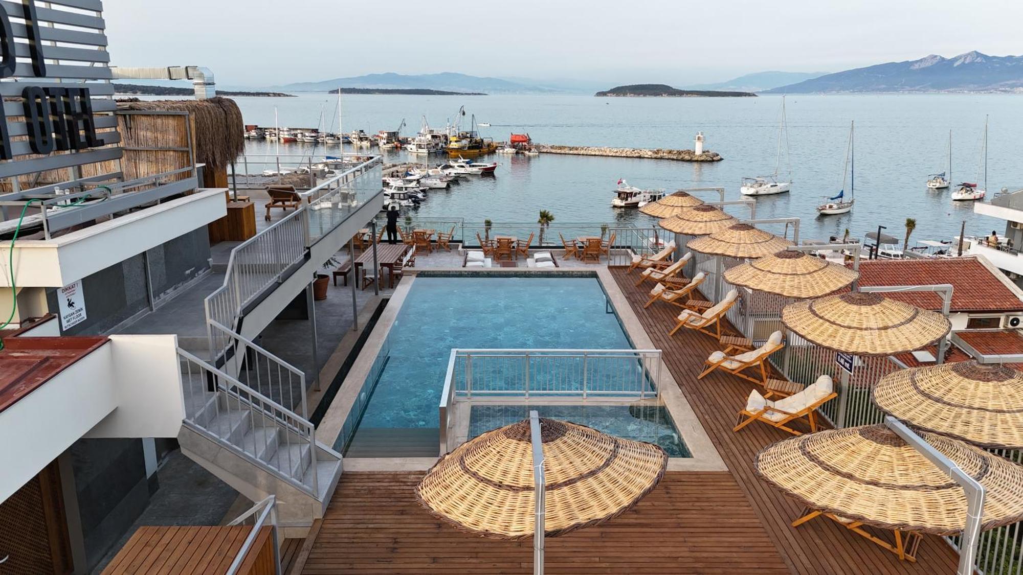 Ma-Si Urla Hotel Exteriör bild